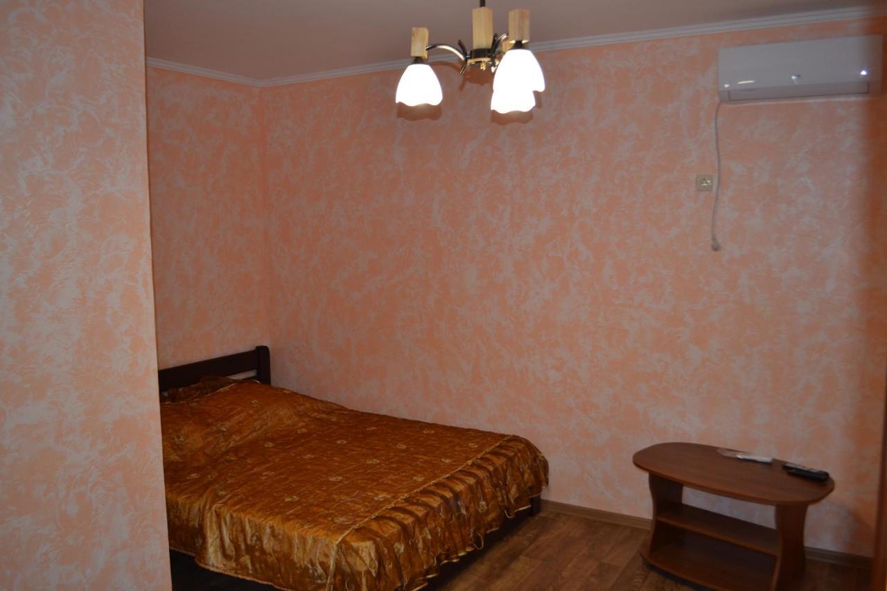 Мини-Отель Veravilla Chornomorsk Exterior photo